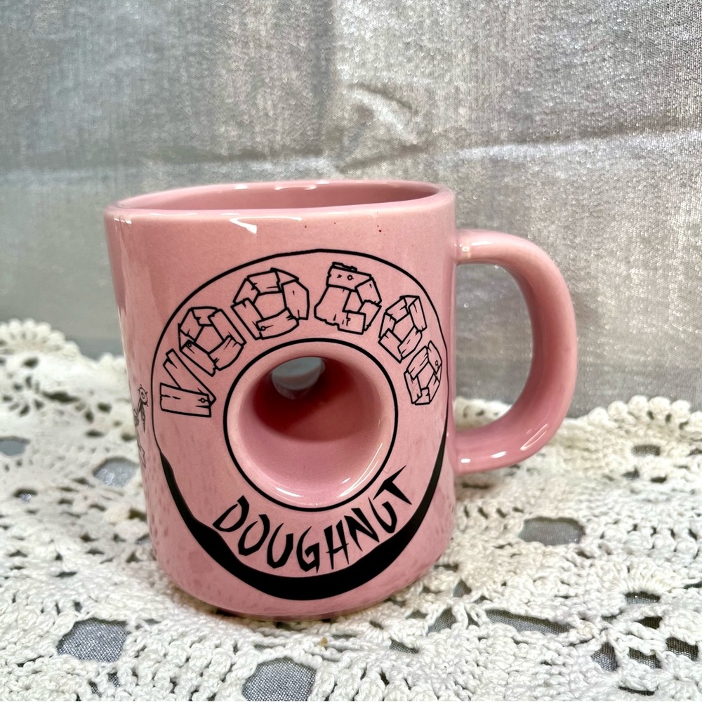 UNIVERSAL STUDIOS The Magic is in the Hole VOO DOO DOUGHNUT Pink Ceramic Mug